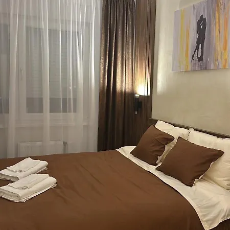 Lux Apartmani Park Novi Нови-Сад Экстерьер фото