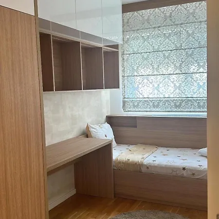 Lux Apartmani Park Novi Нови-Сад Экстерьер фото