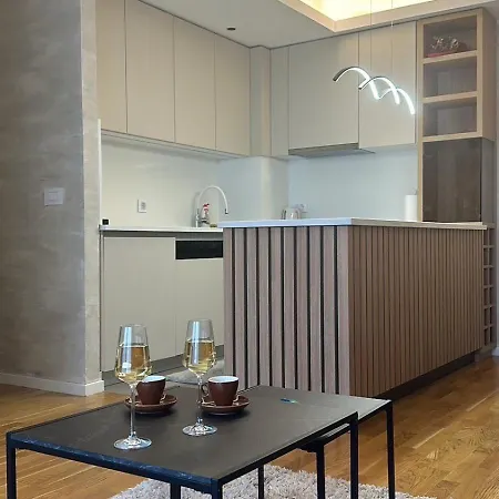 Lux Apartmani Park Novi Нови-Сад Экстерьер фото