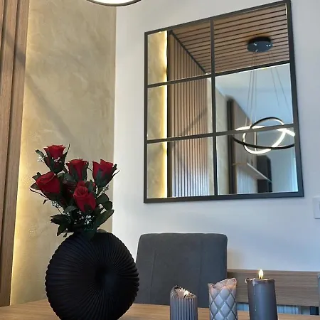 Lux Apartmani Park Novi Нови-Сад Экстерьер фото