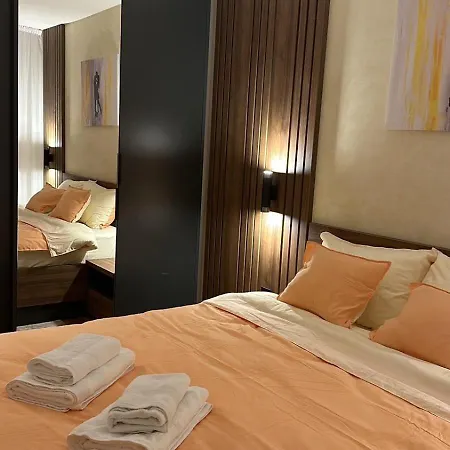 Lux Apartmani Park Novi Нови-Сад Экстерьер фото